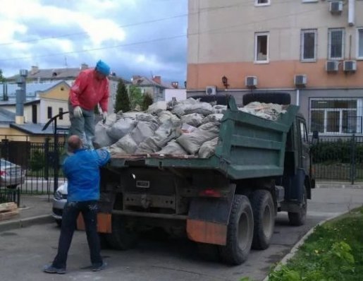 Вывоз строительного мусора (самосвалы, газели). Грузчики стоимость услуг и где заказать - Вологда