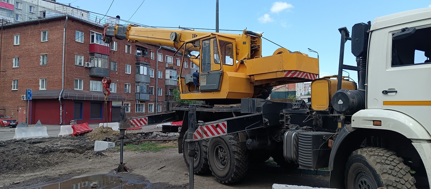 Аренда и услуги автокранов для грузоподъемных работ в Вологодской области