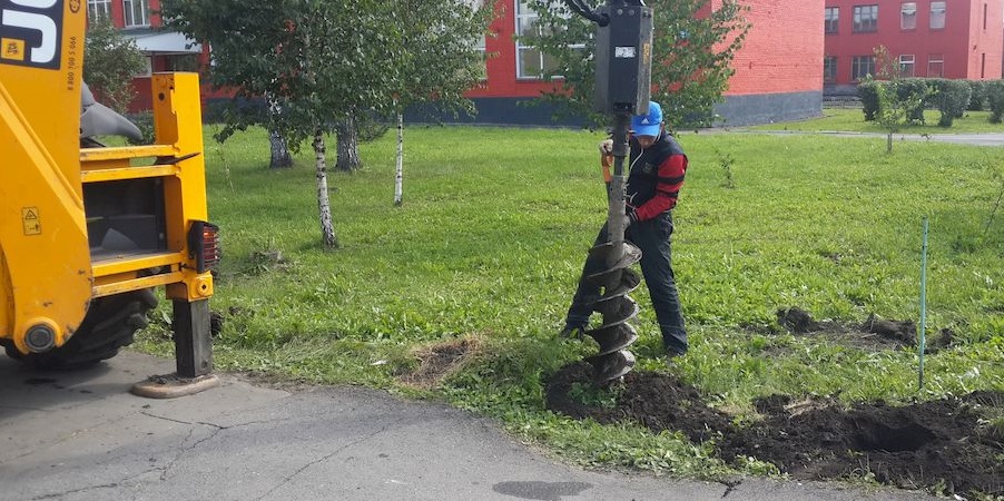 Услуги по бурению грунта под столбы и фундамент в Вологодской области